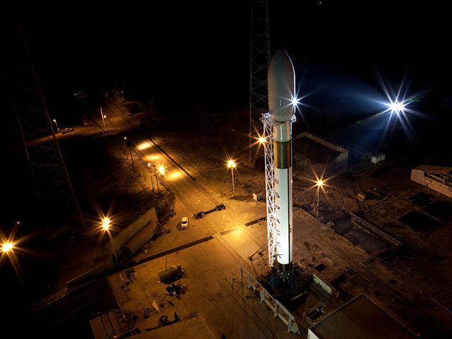 SpaceX Puts New Rocket Through Launch Pad Paces